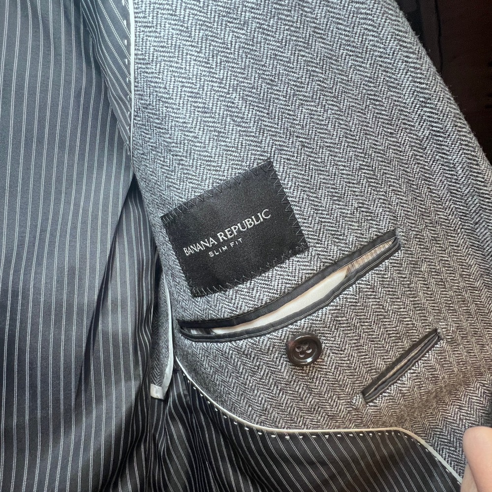 Banana Republic Mens 38R Slim Fit Grey Herringbone Marzotto Wool Blazer 376857 - Picture 5 of 16